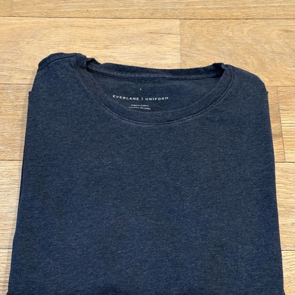 Everlane - Organic Cotton Crew - Heather Charcoal - Picture 5 of 5